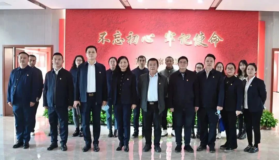 觀展銘初心，干事有作為——綿陽公交集團(tuán)基層黨組織聯(lián)合開展主題黨日活動(dòng)(圖1)
